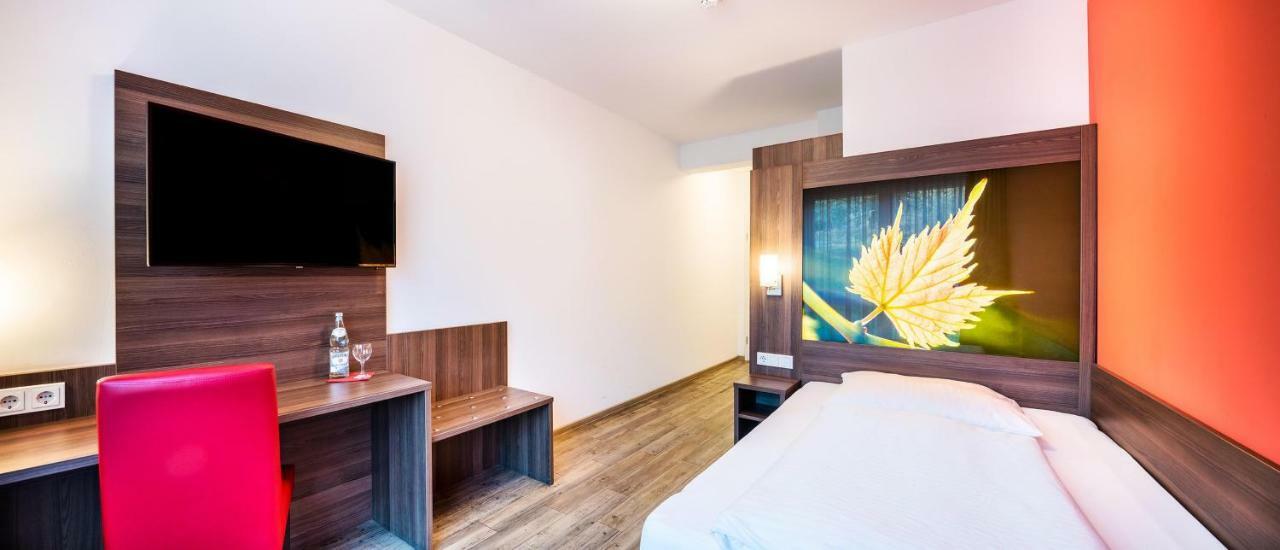 Schroeders Wein-Style-Hotel Трир Номер фото